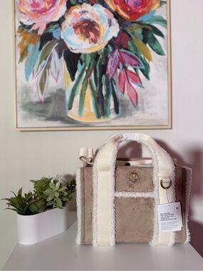 NWT Lululemon Boxy Mini Tote Bag Faux Shearling Trims